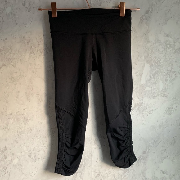 Lululemon Run for Your Life Crop Leggings Black 2 - Picture 3 of 9